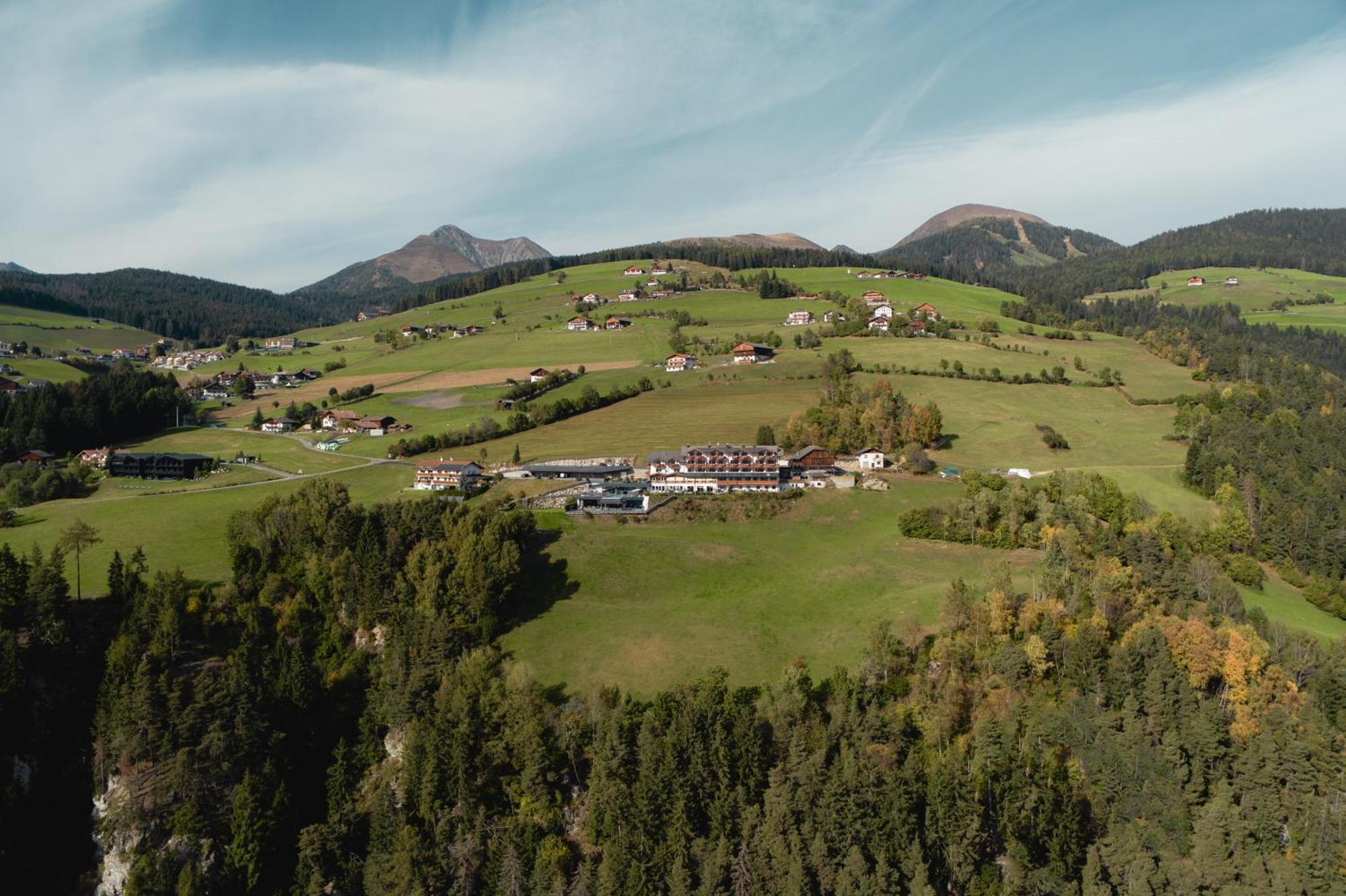 Hotel Panoramahotel Huberhof 4*