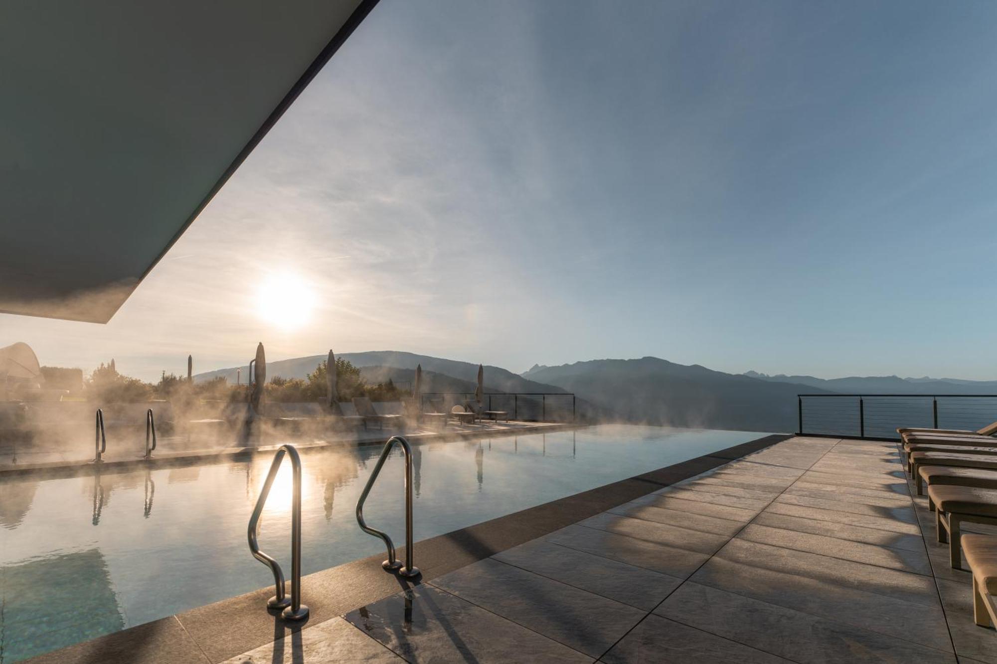 Hotel Panoramahotel Huberhof 4*